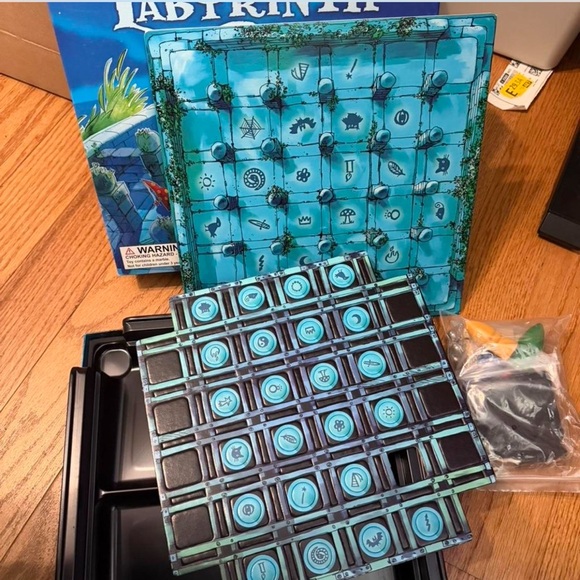 The Magic Labyrinth Board Game - Picture 3 of 7